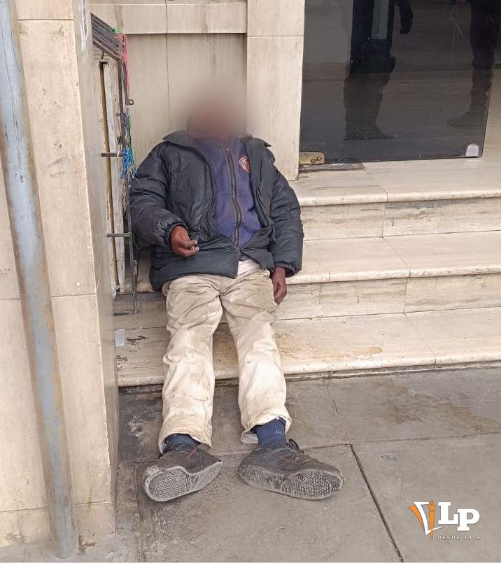 triste final para una persona de la calle