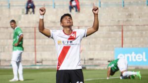 División Profesional, Always Ready golea a Real Tomayapo, Partido disputado en El Alto