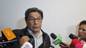 El diputado Porcel en conferencia de prensa