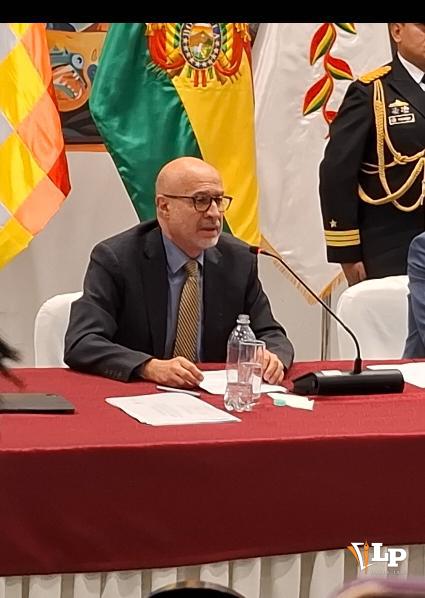 El ministro de la Presidencia, José Luis Lupo, en conferencia de prensa