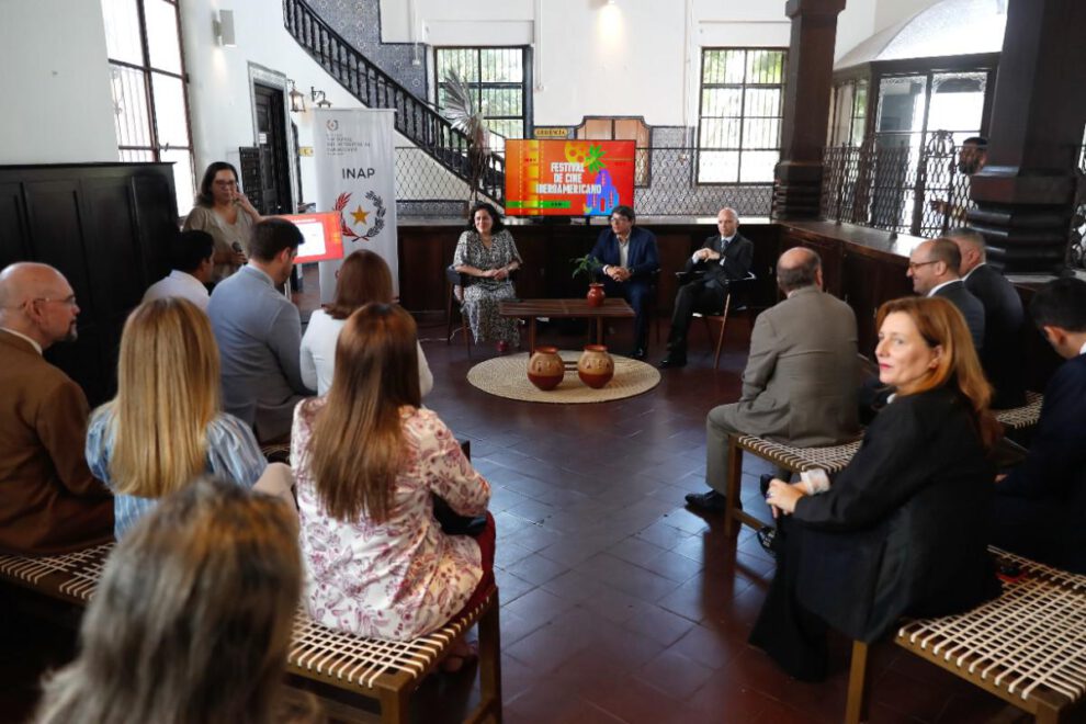 la Dirección de Relaciones Culturales del Ministerio de Relaciones Exteriores de Paraguay