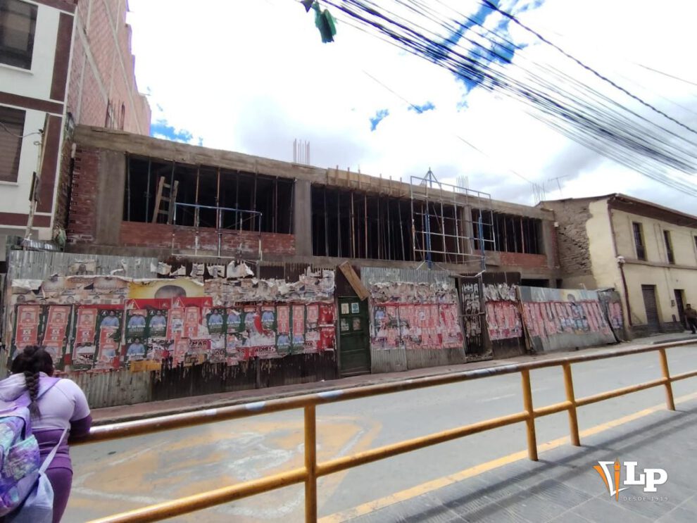 liceo Oruro en construcción
