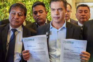 Presidente del Consejo de la Magistratura, Dr. Carlos Spencer Arancibia, presentó dos proyectos de ley