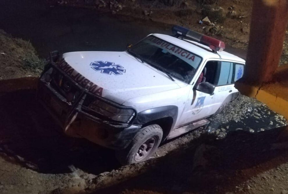 La ambulancia se encuentra en el Río Negro