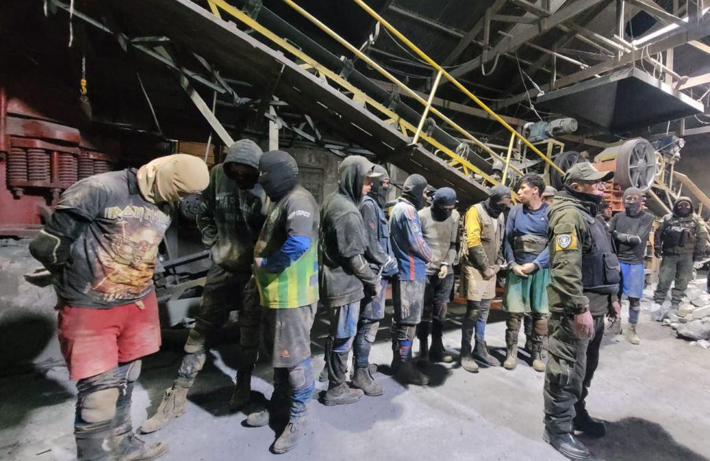 El robo de mineral es una constante en la Empresa Minera Huanuni