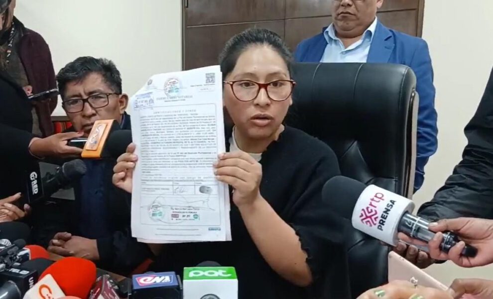 la alcaldesa de El Alto Eva Copa