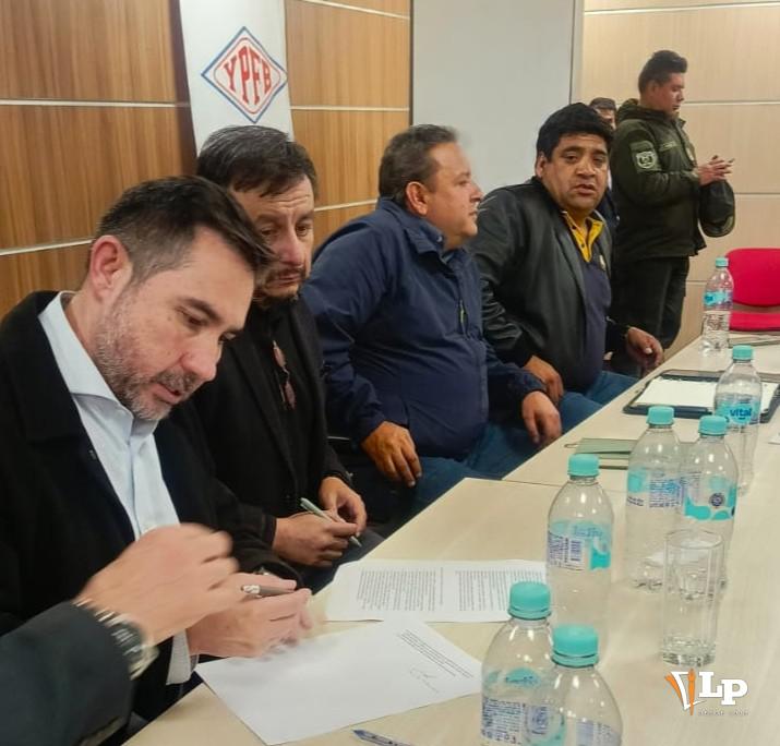 Firma acta bloqueo transporte