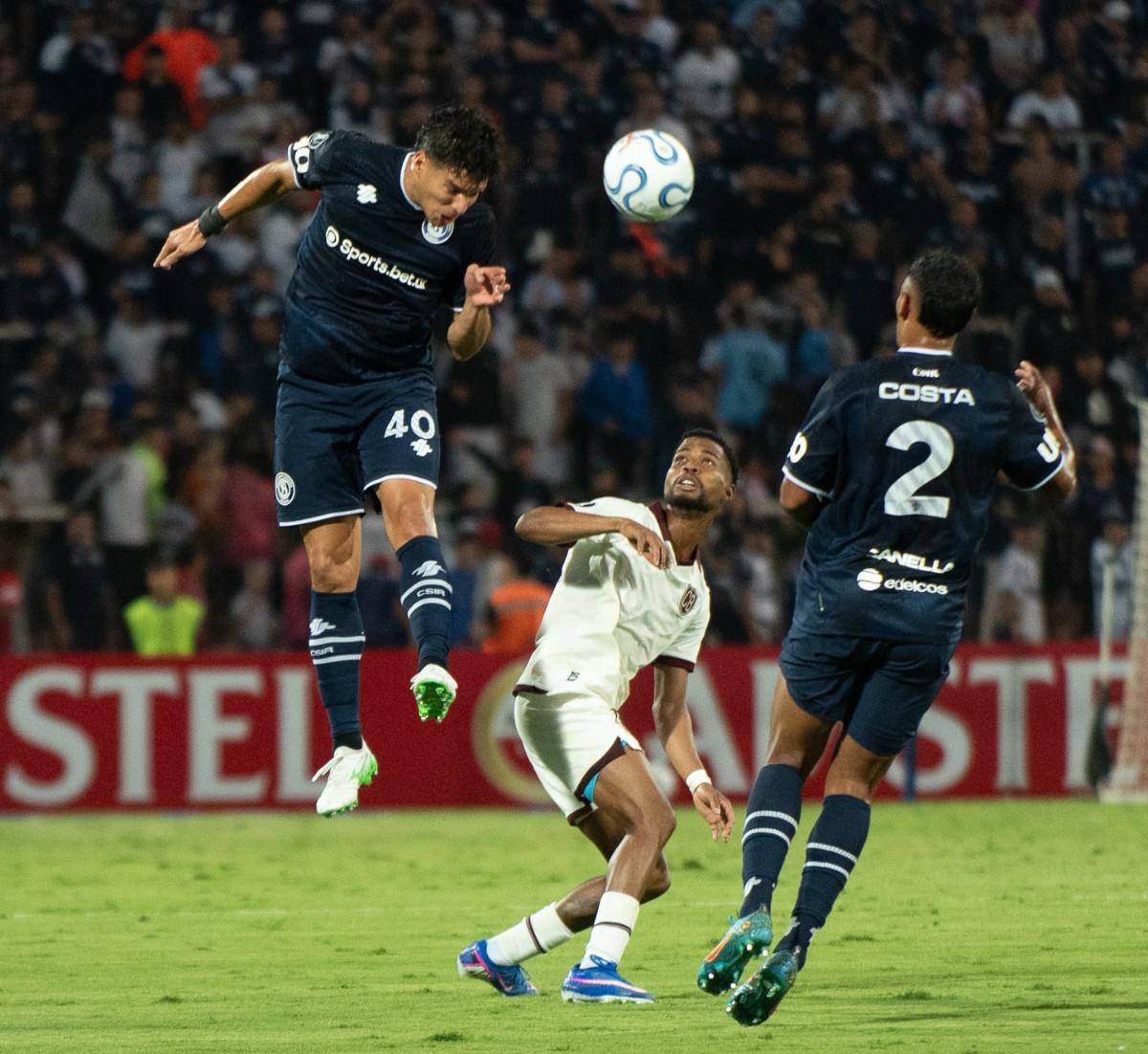 Copa Libertadores, Independiente de Rivadavia vs. Bolívar, Estadio Islas Malvinas