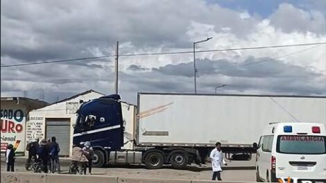 Ambulancia en el bloqueo