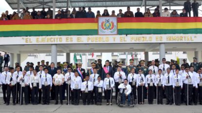 Las 41 personas con discapacidad recibieron las libretas de servicio militar