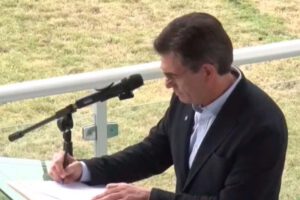 El presidente Rodrigo Paz promulgó el proyecto de Ley 157