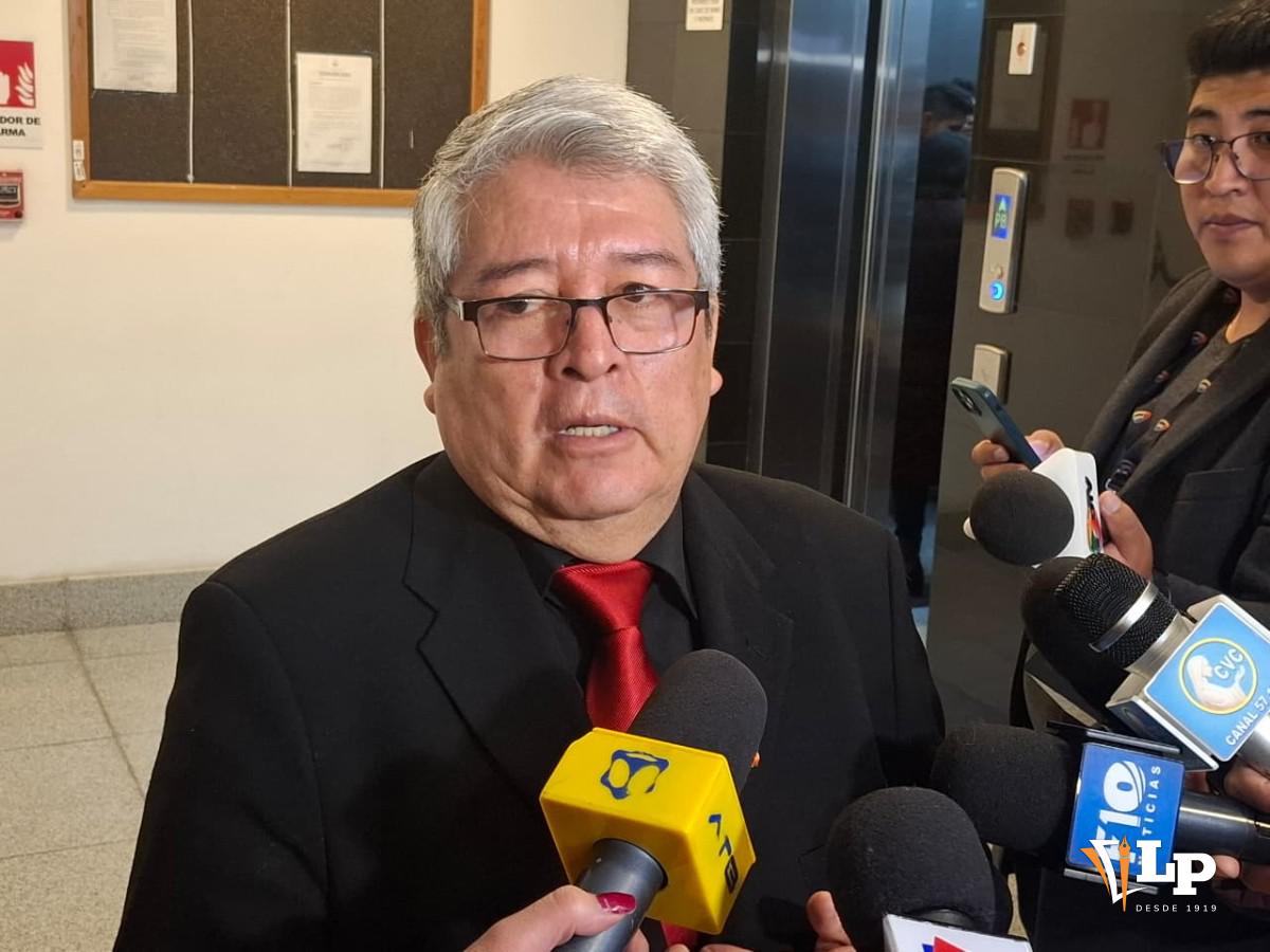 El diputado Maldonado en conferencia de prensa