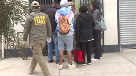 Una mujer fue hallada sin vida en el interior de una farmacia en El Alto