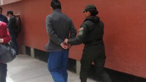 Se lleva al sujeto a su audiencia cautelar