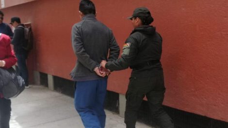 Se lleva al sujeto a su audiencia cautelar