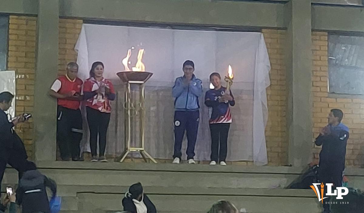 Olimpiadas de la Prensa de Oruro, Participan cuatro delegaciones, Coliseo del CPDO