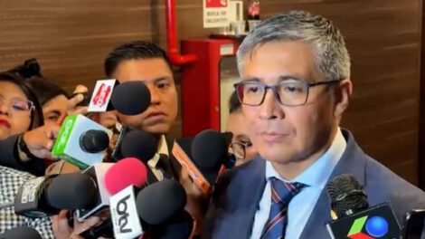 Gabriel Espinoza, calificó como inviable la demanda de la Central Obrera Boliviana (COB)