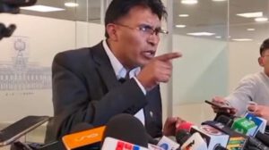 El senador Nilton Condori generó controversia al declarar: “Mi objetivo es cambiar Bolivia