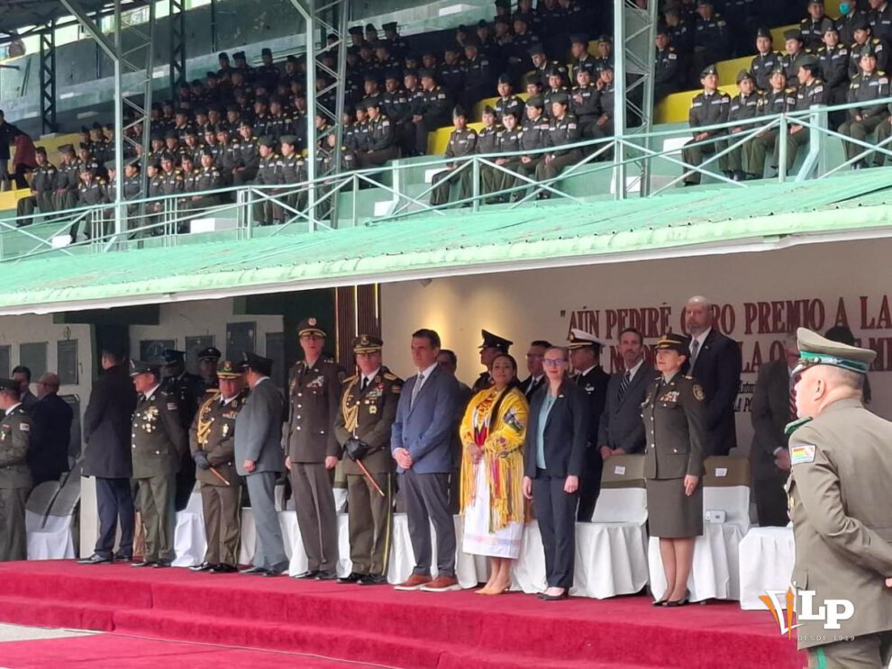 Acto policial con presencia diplomática de Colombia y Estados Unidos