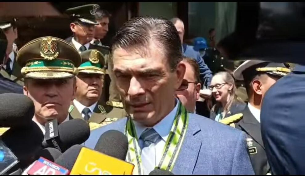 El Presidente Paz en conferencia de prensa