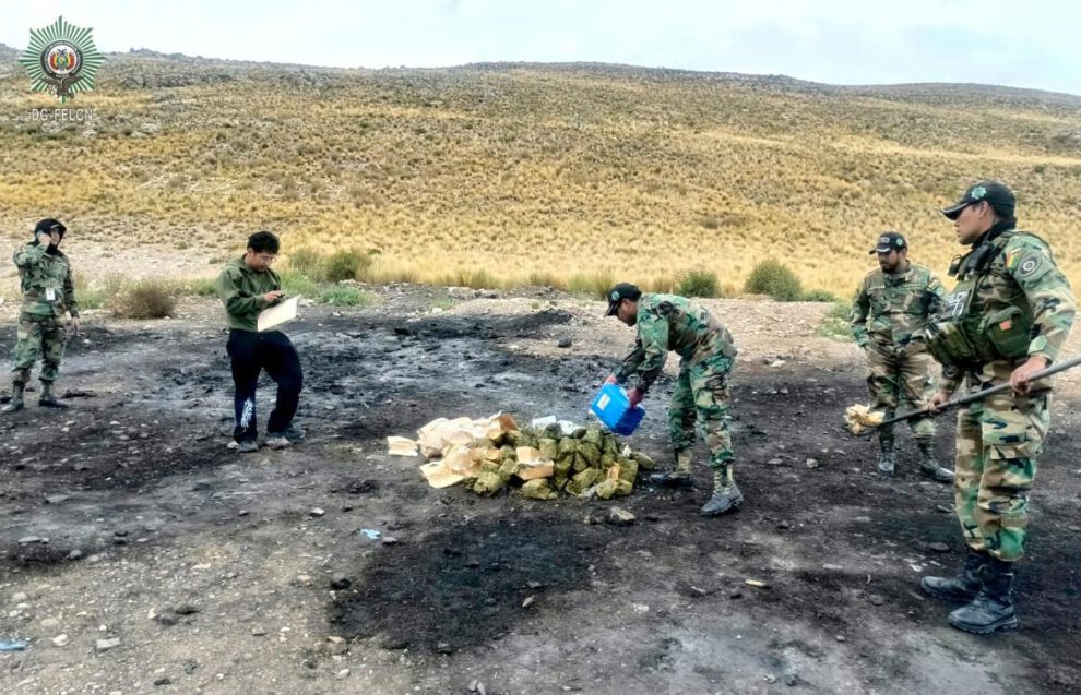 Imagen del momento de la incineración de la marihuana