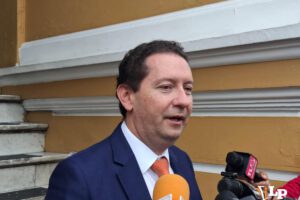 El vocero de Nueva Generación Patriótica, José Carlos Sánchez, en conferencia de prensa