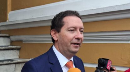 El vocero de Nueva Generación Patriótica, José Carlos Sánchez, en conferencia de prensa