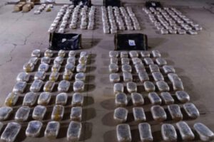 Imagen de los paquetes encontrados por la Felcn