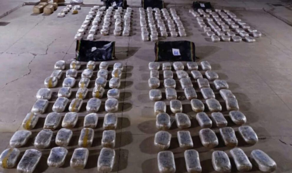 Imagen de los paquetes encontrados por la Felcn