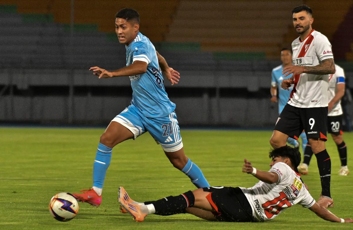 División Profesional, Aurora empata con Always Ready, Estadio Félix Capriles