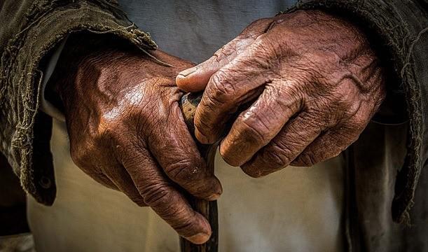 La víctima vive sola en su vivienda