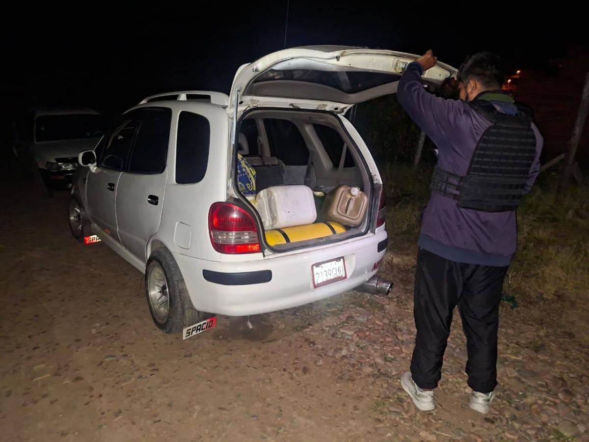 Los cuatro vehículos se utilizaban para el almacenamiento del combustible