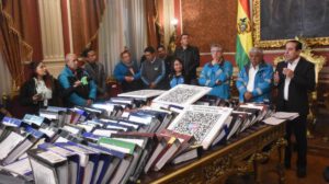 Más de 270 carpetas fueron entregadas al alcalde electo de La Paz César Dockweiler