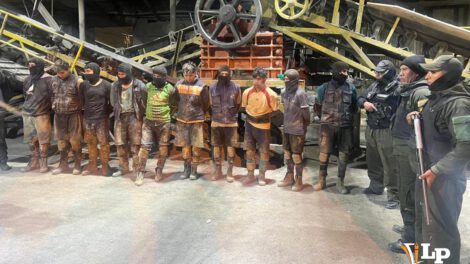 Se muestra a los actores del robo de mineral