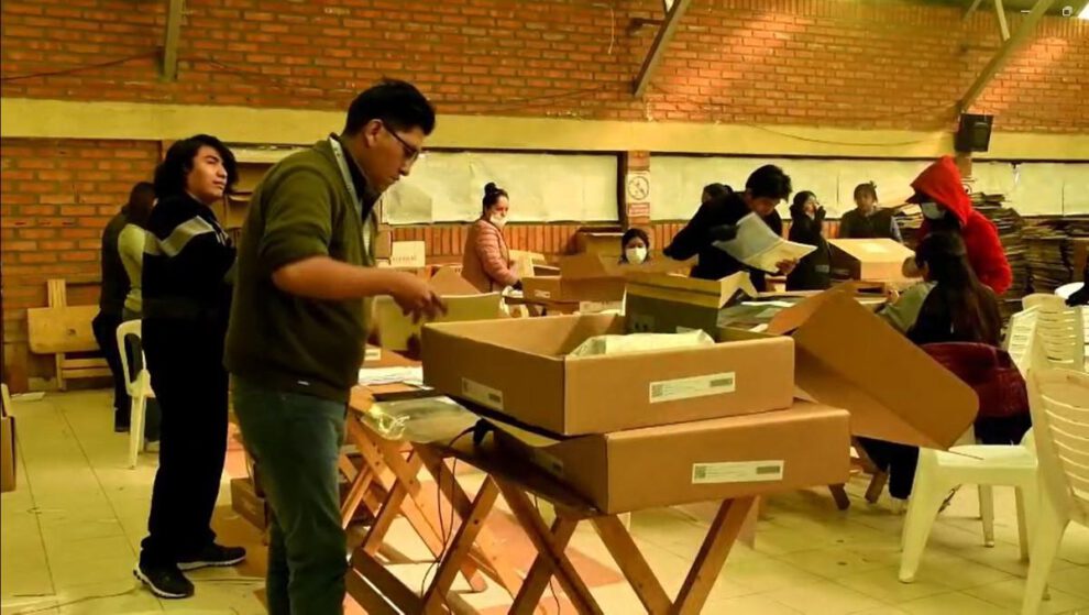 armado de maletas electorales