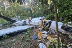 El avión cayó en territorio del trópico de Cochabamba