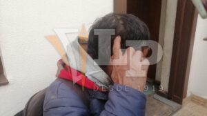 El anciano muestra las heridas dejadas tras la agresión