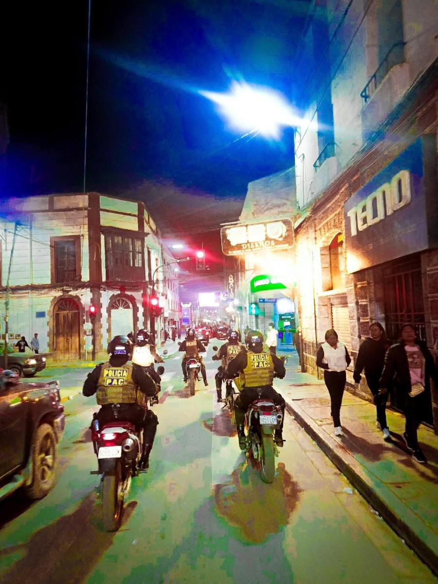 Oficiales en operativos de prevención