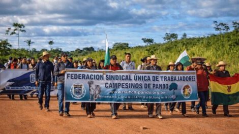 Movilizaciones campesinas e indígenas hacia la ciudad de La Paz
