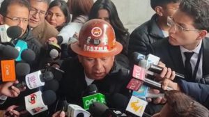 El Secretario Ejecutivo de la Federación Sindical de Trabajadores Mineros de Bolivia (Fstmb), Andrés Payi en conferencia de prensa