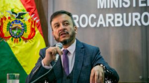 El ministro de Hidrocarburos, Mauricio Medinacelli, en conferencia de prensa