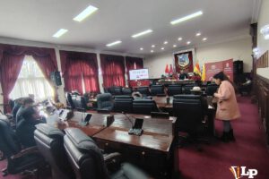 sesión de la asamblea departamental de Oruro