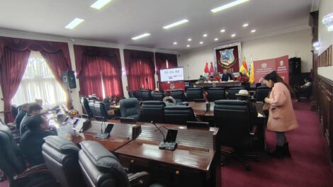 sesión de la asamblea departamental de Oruro