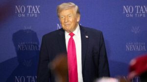 El presidente Donald Trump, anunció que el país mantendrá el bloqueo naval sobre Irán