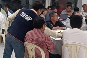 SEGIP impulsó talleres en Santa Cruz para fortalecer transparencia y seguridad vial con centros médicos y autoescuelas