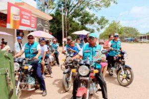 Mototaxistas consiguen segundo resarcimiento, sellan acuerdo con YPFB