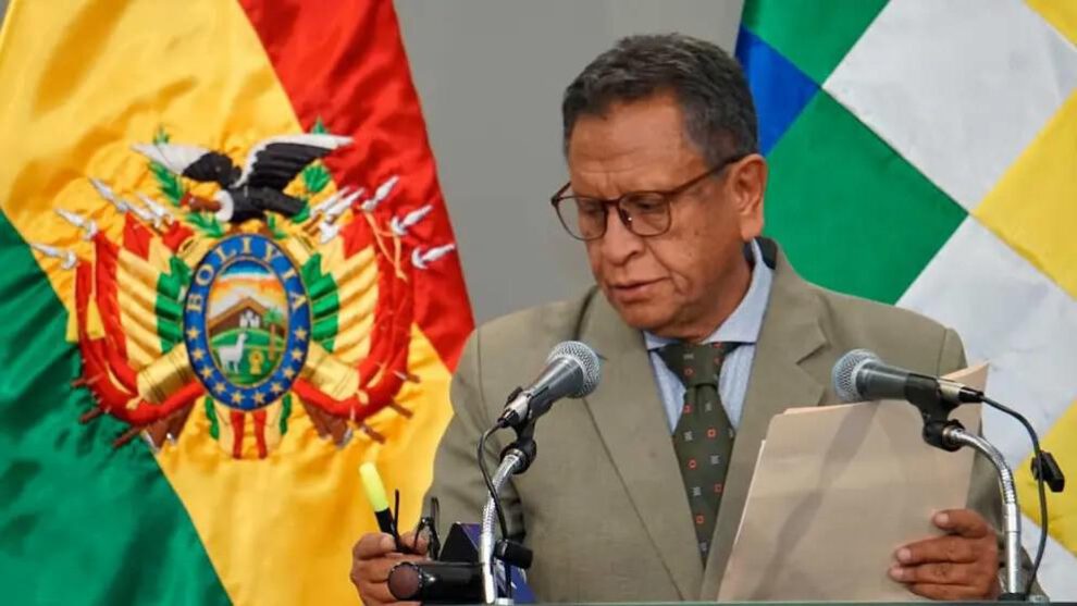 El ministro de Gobierno en conferencia de prensa