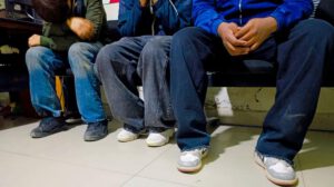 Imagen de los menores hallados en el operativo