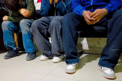 Imagen de los menores hallados en el operativo