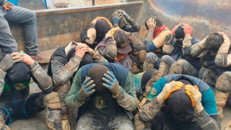 Ladrones de mineral en custodia